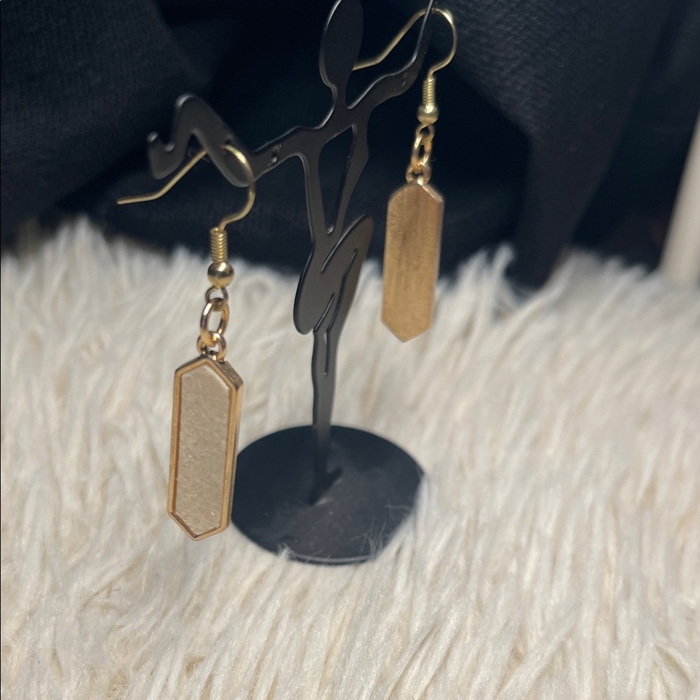 Handmade Elegant Gold Drop Earrings